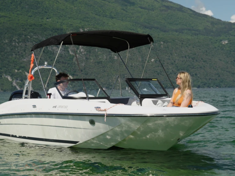 YachtCharter in Aix-les-Bains - Bayliner ELEMENT 180 XL auf SamBoat