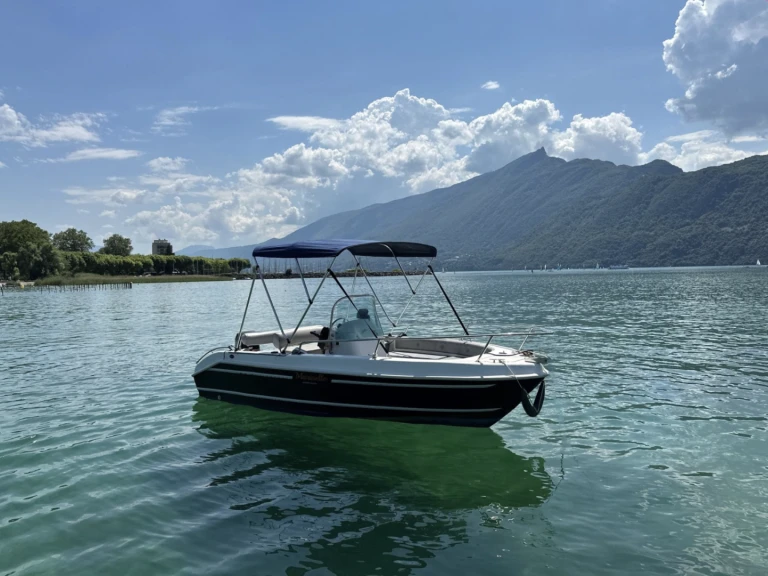 Motorboot mit oder ohne Skipper Marinello mieten in Aix-les-Bains