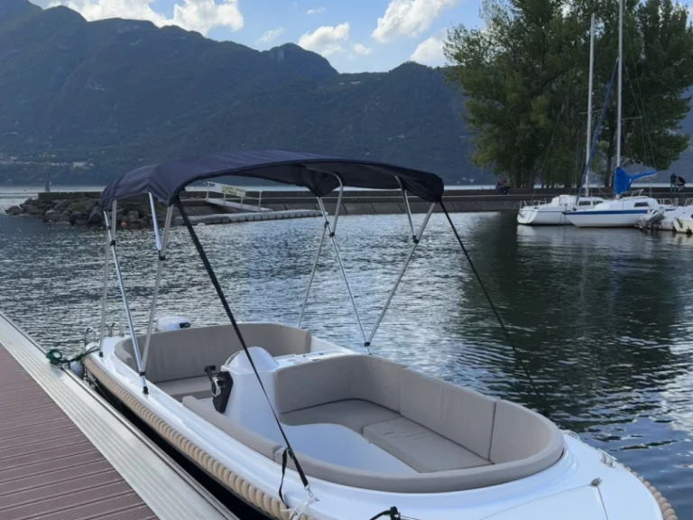 Motorboot mieten in Aix-les-Bains zum besten Preis