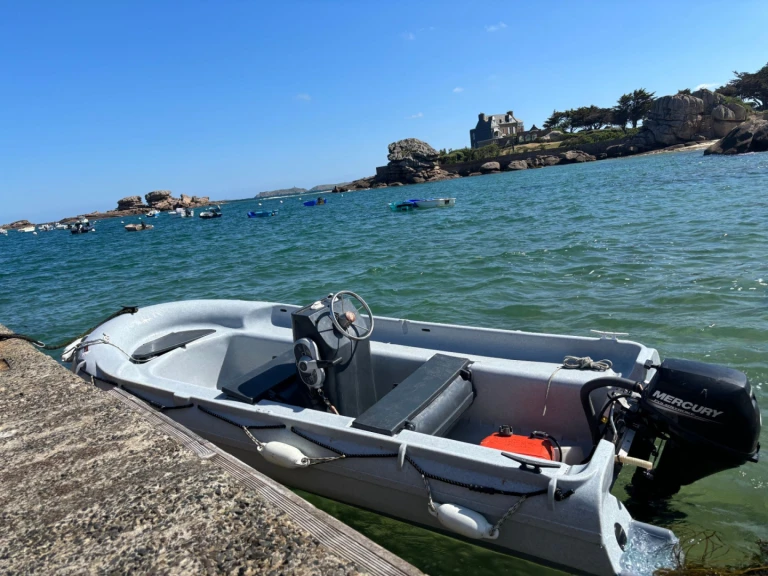 Boot mieten Trégastel günstig FUN YAK 13 SECU