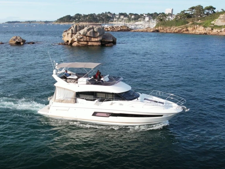 Jeanneau Prestige 460 mieten Trébeurden