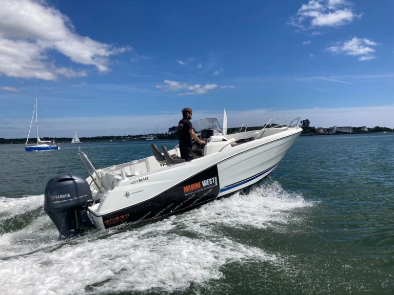 Vermietung Motorboot Jeanneau mit Führerschein