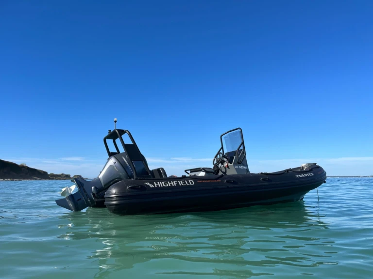Ein Highfield COASTER 60 mieten in Lorient