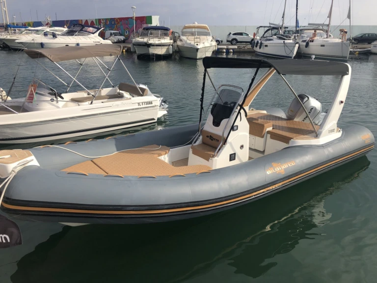 Schlauchboot mit oder ohne Skipper Altamarea mieten in Fréjus