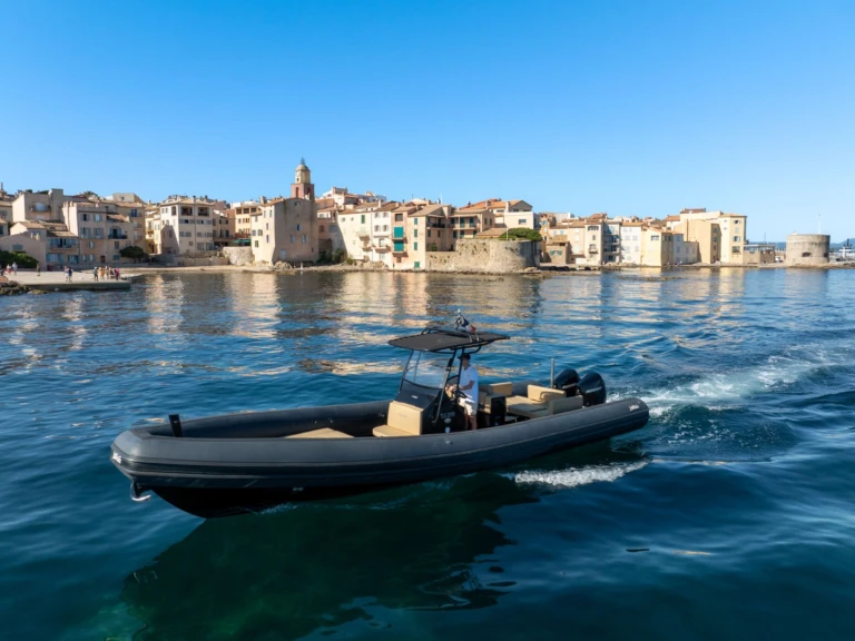 Ein Sea Water 300 PHANTOM mieten in Cogolin