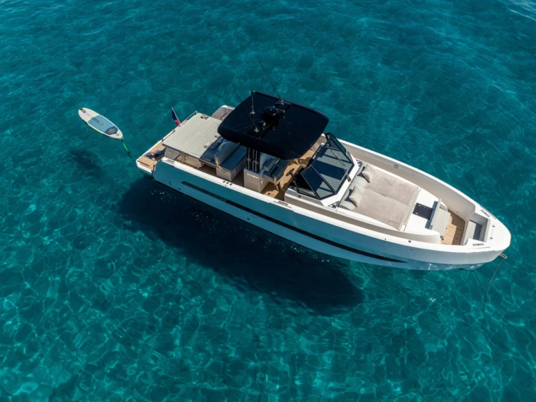Ein MEDYACHT MED 42 mieten in Saint-Tropez