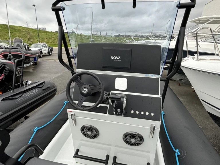 Ein Zodiac Pro 7 mieten in Brest