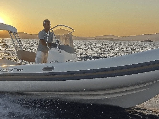 Schlauchboot mieten in Appietto zum besten Preis