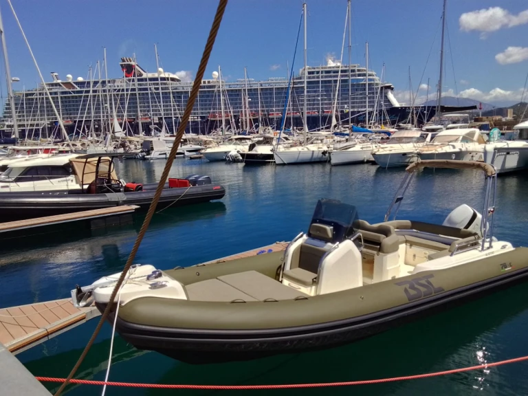 Schlauchboot mieten in Ajaccio zum besten Preis