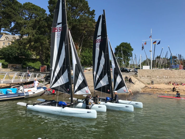 Katamaran mit oder ohne Skipper Dart mieten in Arradon