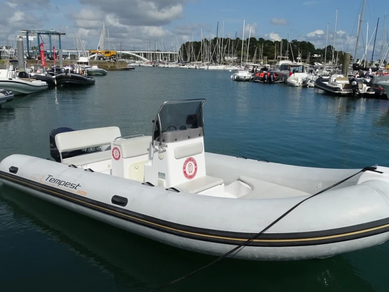 Boot mieten La Trinité-sur-Mer günstig Tempest 625 Easy