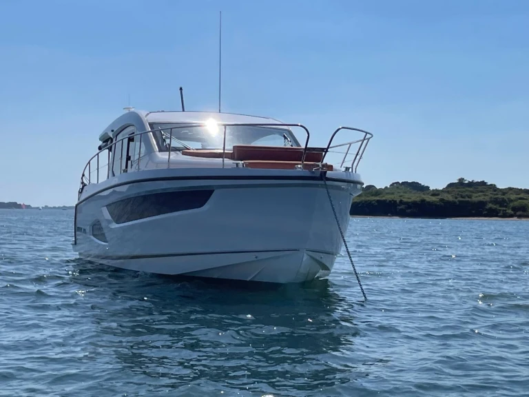 Motorboot mit oder ohne Skipper Sealine mieten in La Trinité-sur-Mer