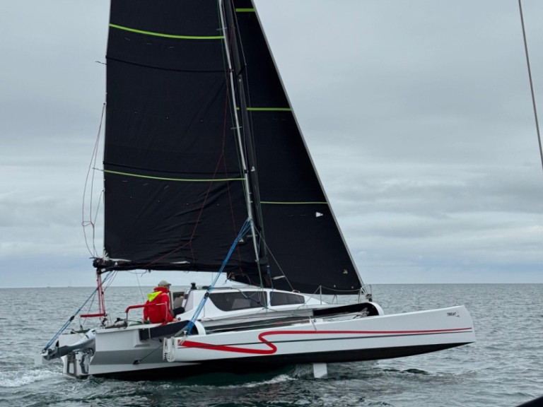 Katamaran mieten in La Trinité-sur-Mer - Tricat TRICAT 8.50