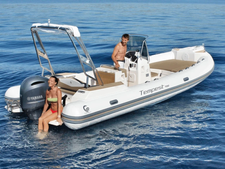 YachtCharter in Port de Saint-Cyprien Méditerranée - Capelli Tempest 700 Sun auf SamBoat