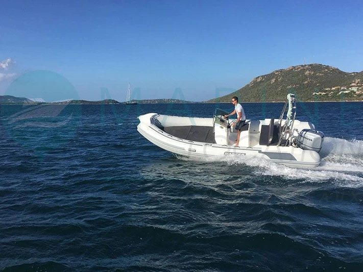 Schlauchboot mieten in Porto-Vecchio zum besten Preis