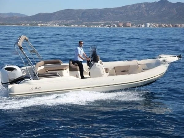 Vermietung Schlauchboot Bsc mit Führerschein
