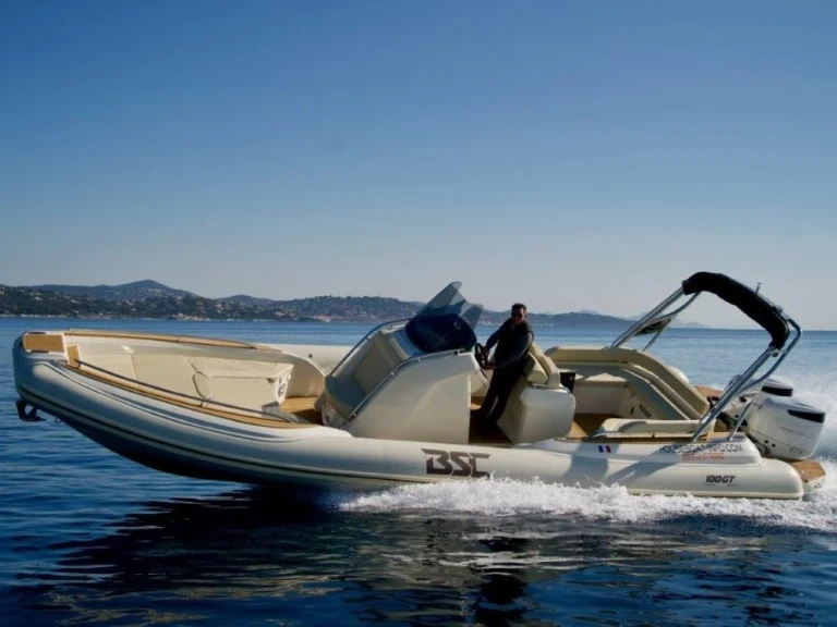 Motorboot mieten in Cogolin zum besten Preis