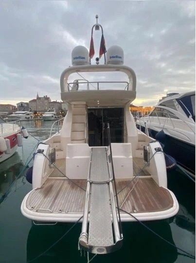 YachtCharter in Cogolin - Azimut Azimut 42 auf SamBoat