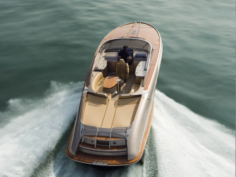 YachtCharter in La Condamine - Riva rivarama 44 auf SamBoat