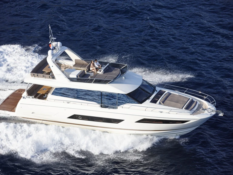 Yacht mieten in Antibes zum besten Preis