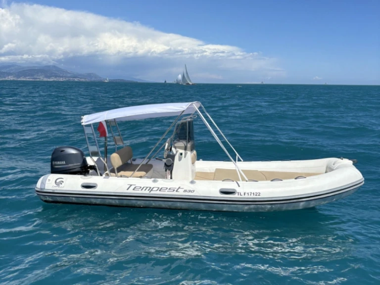 Schlauchboot mit oder ohne Skipper Capelli mieten in Antibes