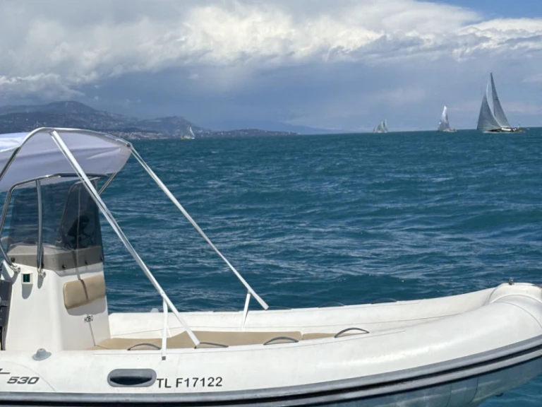 Vermietung Schlauchboot Capelli mit Führerschein