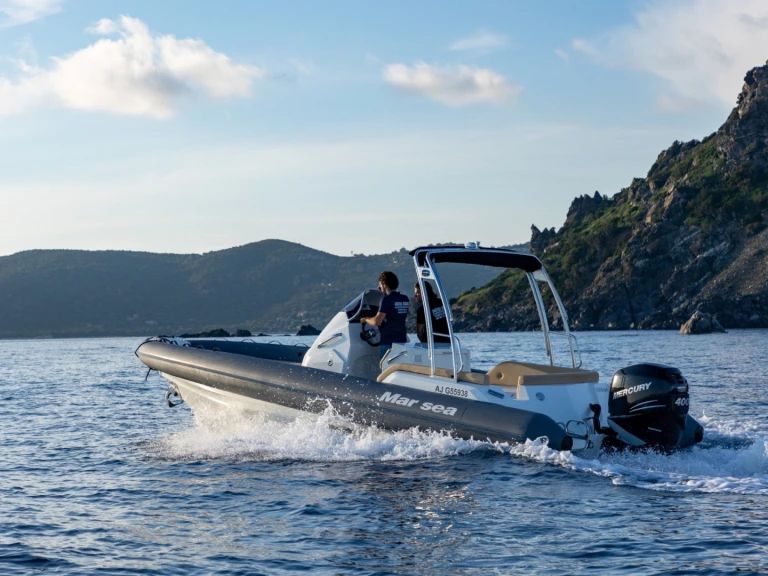 Motorboot mit oder ohne Skipper Quicksilver mieten in Porto Pollo