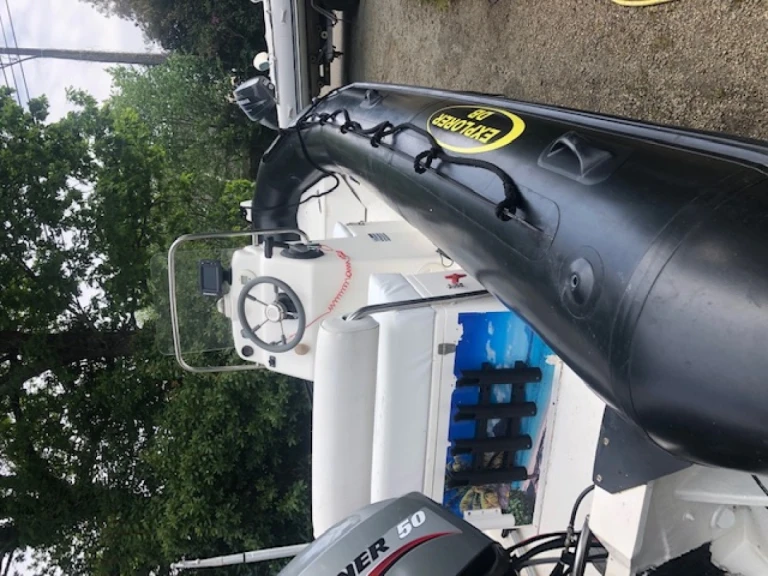 YachtCharter in Saint-Évarzec - Bombard Explorer 550 SP auf SamBoat