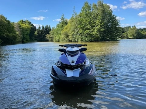 Ein Sea-Doo GTI 130 mieten in Bénodet