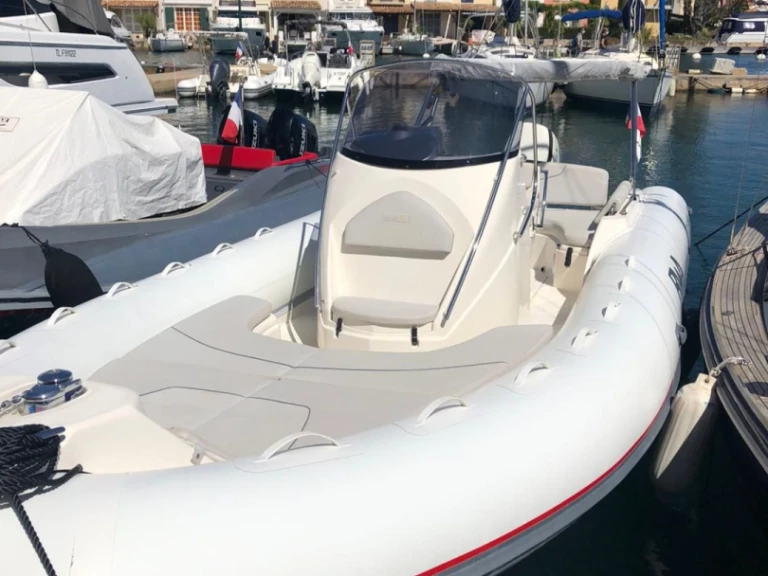 Bwa Sport 28 GTc mieten Port Grimaud