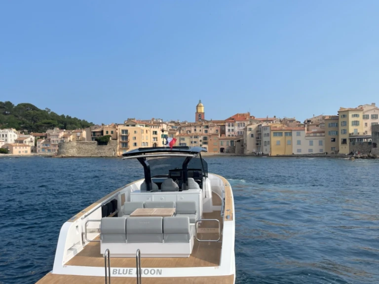 Ein Pardo Yachts Pardo 38 mieten in Port Grimaud