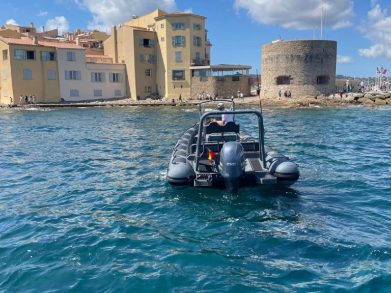 Highfield HIGHFIELD 700 mieten Port Grimaud