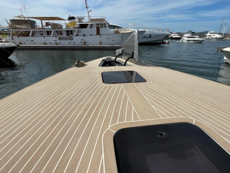 Motorboot mit oder ohne Skipper VanDutch mieten in Port Grimaud