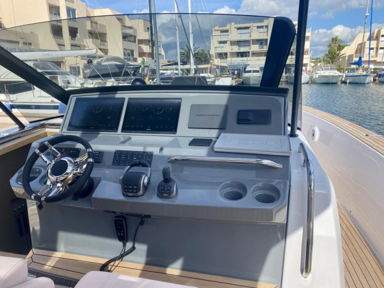 Yacht mieten in Port Grimaud zum besten Preis