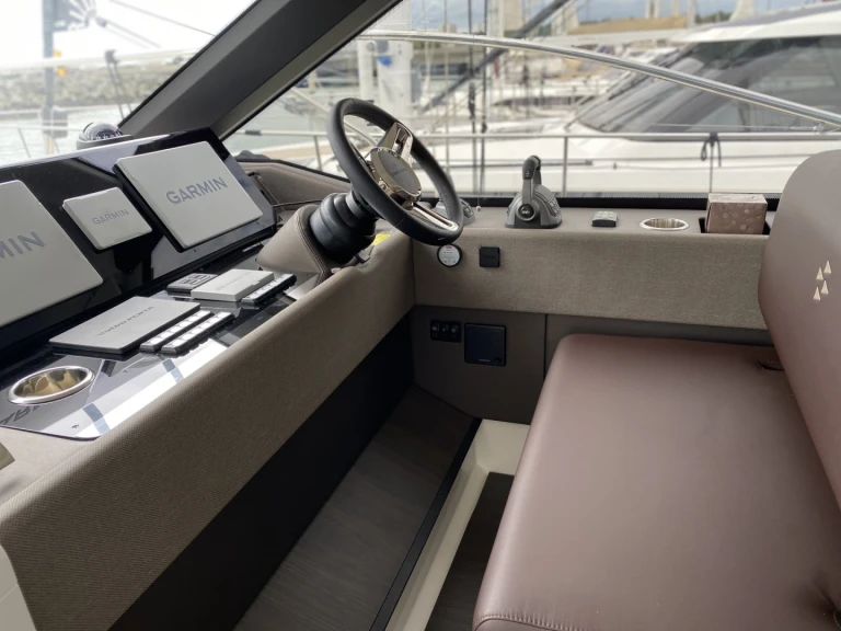 YachtCharter in Port Grimaud - Quicksilver Activ 605 Open auf SamBoat