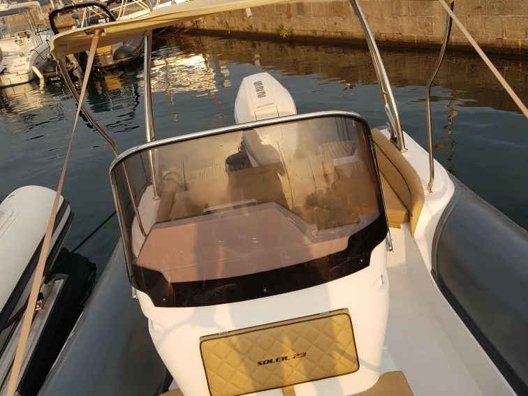 Vermietung Schlauchboot Salpa mit Führerschein