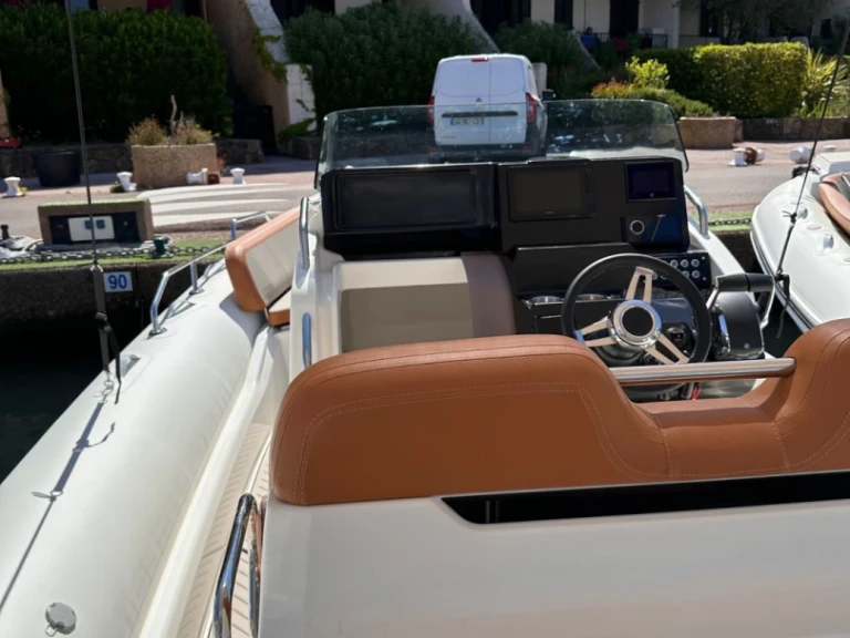 Schlauchboot mit oder ohne Skipper Zodiac mieten in Cogolin