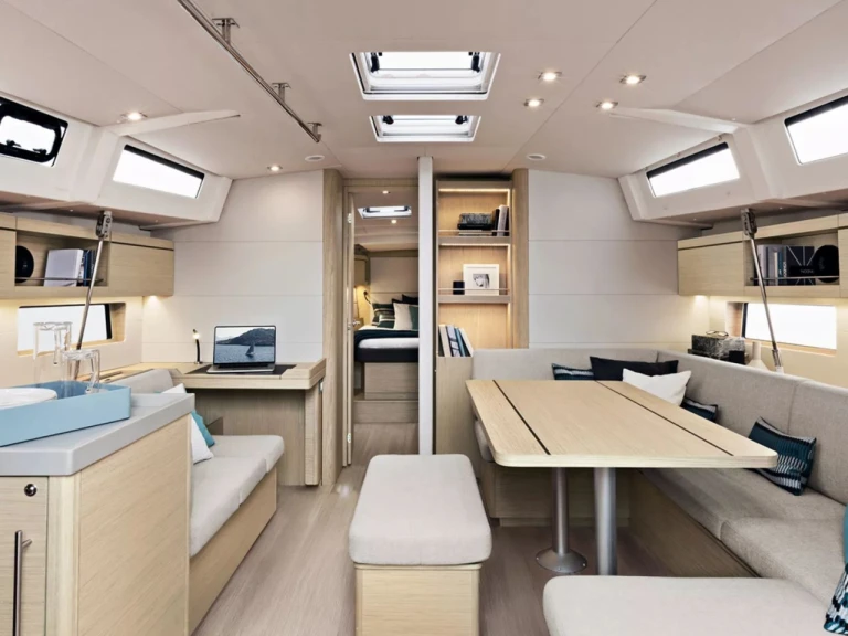 YachtCharter in Ajaccio - Bénéteau Oceanis 461 auf SamBoat