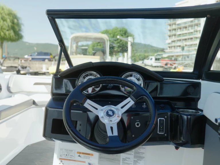YachtCharter in Aix-les-Bains - Four Winns HD 200 OB auf SamBoat