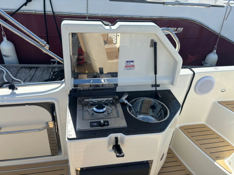 Ein Quicksilver QUICKSILVER 755 ACTIV SUNDECK mieten in Trébeurden