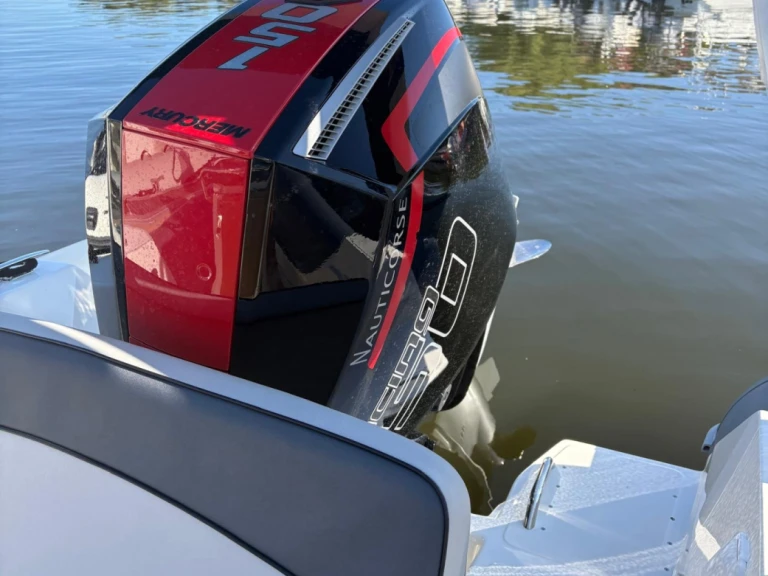 Lomac LOMAC 660 TURISMO mieten Saint-Florent