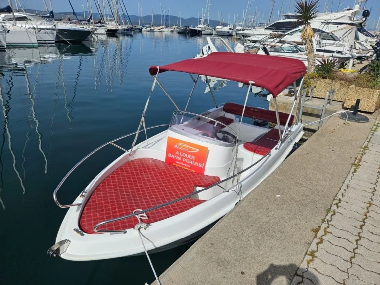 Motorboot mieten in Saint-Raphaël zum besten Preis