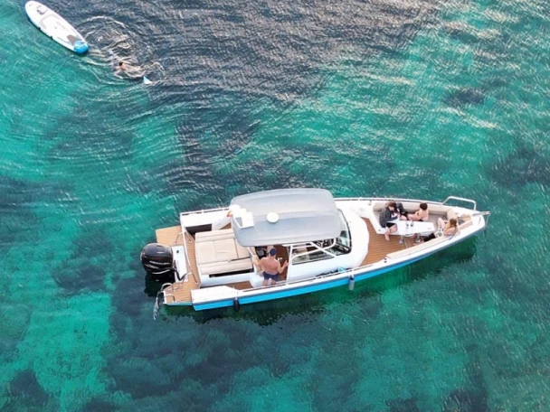 YachtCharter in Can Picafort - Axopar 28 T-TOP 28 T-Top auf SamBoat