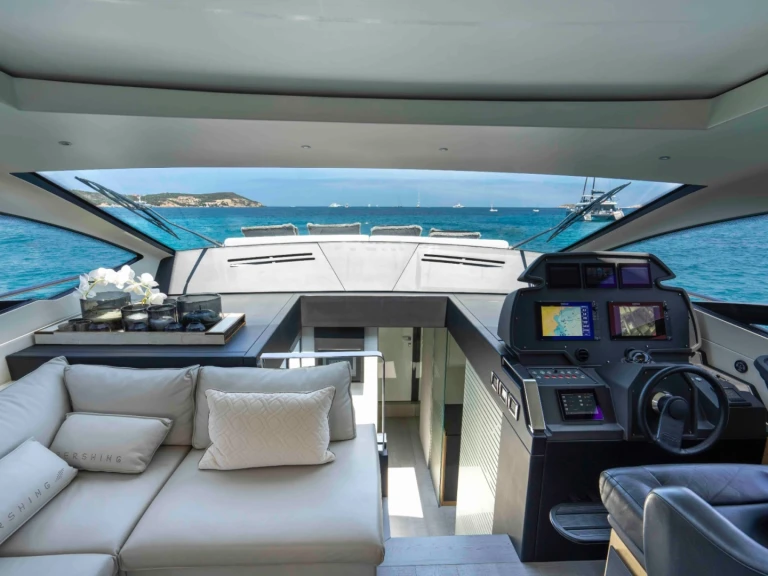 YachtCharter in Saint-Tropez - Pershing PERSHING 70 auf SamBoat