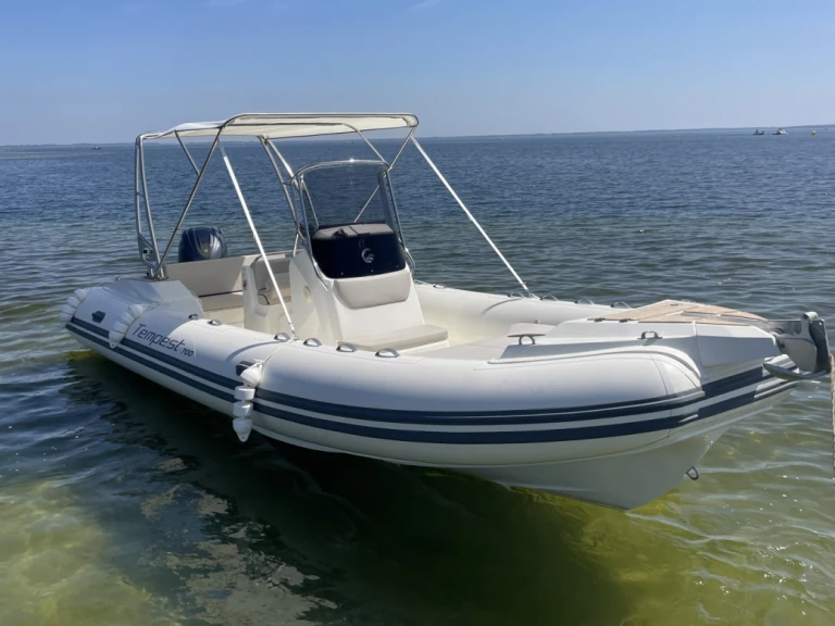 Ein Capelli Tempest 700 Sun mieten in Biscarrosse
