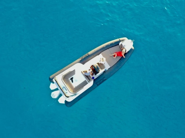 Ein Quicksilver Activ 605 Open mieten in Ajaccio