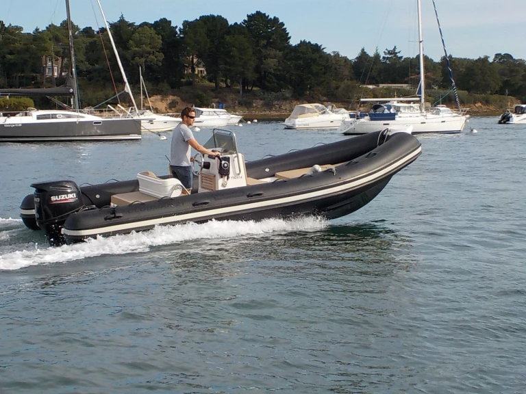 Ein Joker Boat Clubman 21 mieten in Arradon