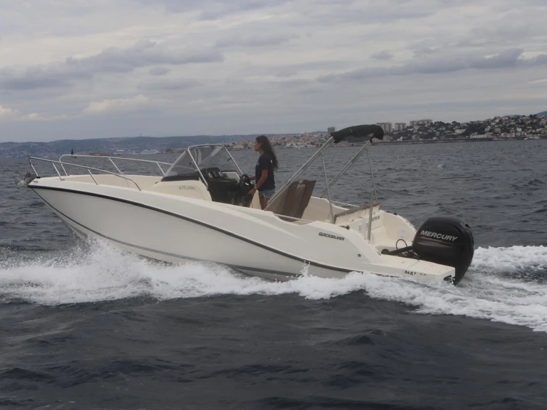 Quicksilver Activ 675 Open mieten Marseille