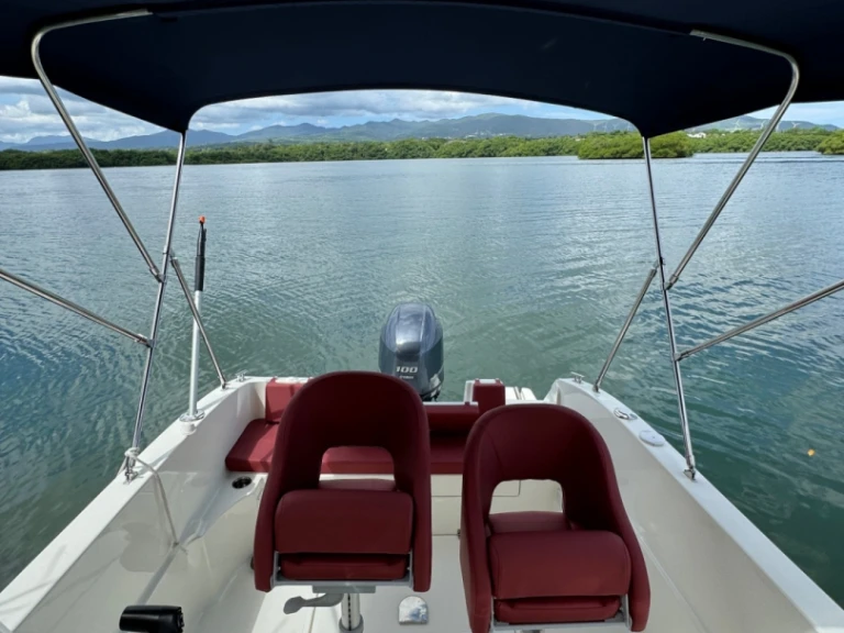 Vermietung Motorboot Pacific Craft mit Führerschein