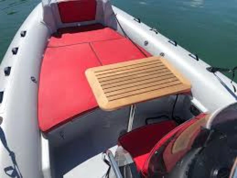 Schlauchboot mit oder ohne Skipper Prua al vento mieten in Marseille